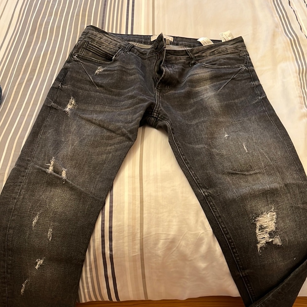 Black skinny jeans